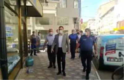 Tebdili kıyafetle denetime çıkan Kaymakam'ın yazıhane görevlisiyle yaşadığı 'bilet' diyaloğu dikkat çekti Tebdili kıyafetle denetime çıkan Kaymakam'ın yazıhane görevlisiyle yaşadığı 'bilet' diyaloğu dikkat çekti