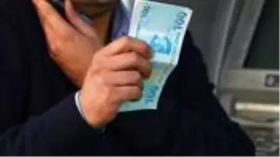 Konya'dan Seyit Hazretlerinin selamını getirdiklerini söyleyip, girdikleri iş yerini 15 bin lira dolandırdılar Konya'dan Seyit Hazretlerinin selamını getirdiklerini söyleyip, girdikleri iş yerini 15 bin lira dolandırdılar