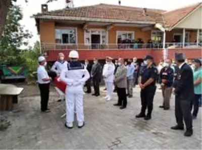 Kıbrıs Gazisi son yolculuğuna uğurlandı Kıbrıs Gazisi son yolculuğuna uğurlandı