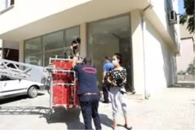 Kocası eve kilitledi Kocası eve kilitledi