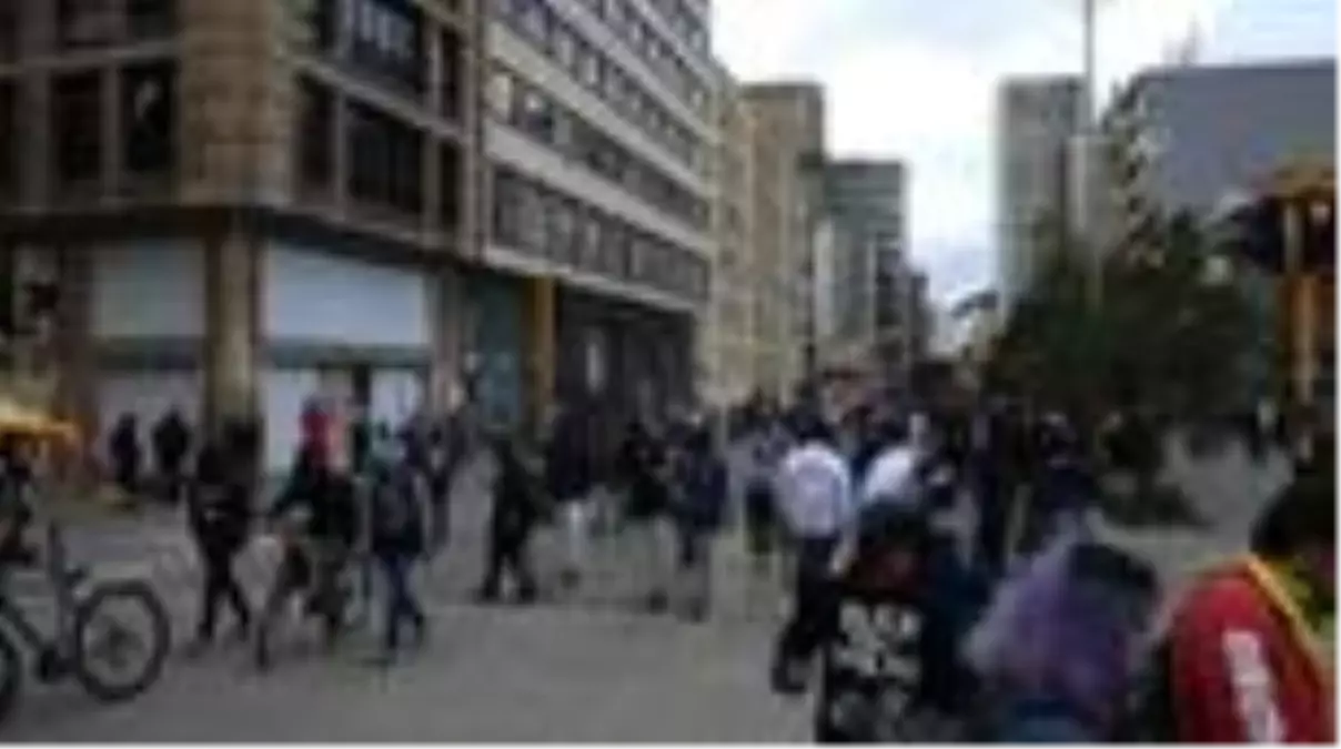 Son dakika... Kolombiya'da hükümet karşıtı protestolar (2)