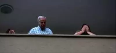 Balkona çıkıp aşağıda komşularının cansız bedenini gören vatandaşlar şoke oldu Balkona çıkıp aşağıda komşularının cansız bedenini gören vatandaşlar şoke oldu