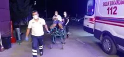 Motosiklet devrildi: 2 yaralı Motosiklet devrildi: 2 yaralı