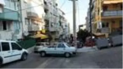 Nakliyecilerin eşya taşımak için yol kapatmasına tepki Nakliyecilerin eşya taşımak için yol kapatmasına tepki