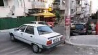 Nakliyecilerin eşya taşımak için yol kapatmasına tepki Nakliyecilerin eşya taşımak için yol kapatmasına tepki