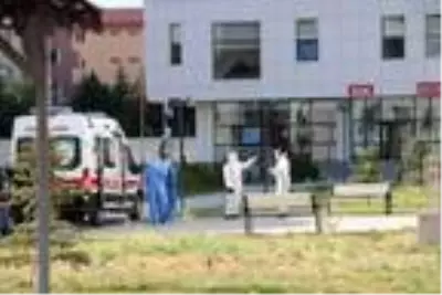 Niğde'de karantina kurallarına uymayan 5 kişi ceza kesilip, yurda yerleştirildi Niğde'de karantina kurallarına uymayan 5 kişi ceza kesilip, yurda yerleştirildi