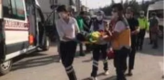 Ertuğrulgazi Mahallesi: Oyun oynarken yola fırlayan küçük çocuk az daha canından oluyordu Ertuğrulgazi Mahallesi: Oyun oynarken yola fırlayan küçük çocuk az daha canından oluyordu