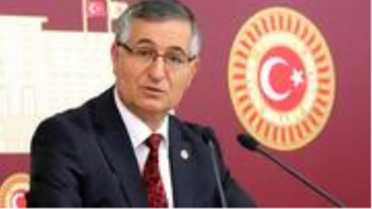 Özcan Yeniçeri kimdir? Özcan Yeniçeri kaç yaşında, nereli? Özcan Yeniçeri hayatı ve biyografisi!