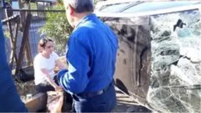 Sahil yolunda kaza: 1 yaralı Sahil yolunda kaza: 1 yaralı