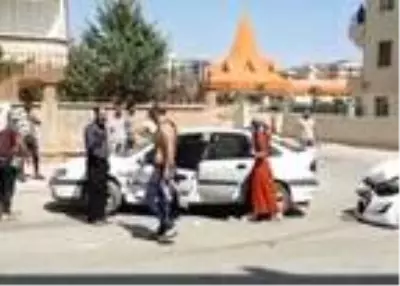 Sokak ortasında silah zoruyla genç kızı kaçırdılar! Ailesi peşine düşünce ortalık karıştı Sokak ortasında silah zoruyla genç kızı kaçırdılar! Ailesi peşine düşünce ortalık karıştı