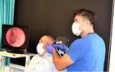 Ses şikayeti ile gittiği hastanade kulağından canlı sinek çıktı; doktor da şaşırdı Ses şikayeti ile gittiği hastanade kulağından canlı sinek çıktı; doktor da şaşırdı