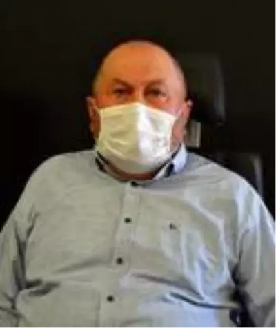 Ses şikayeti ile gittiği hastanade kulağından canlı sinek çıktı; doktor da şaşırdı Ses şikayeti ile gittiği hastanade kulağından canlı sinek çıktı; doktor da şaşırdı