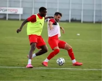 Demir Grup Sivasspor, MKE Ankaragücü maçının hazırlıklarına başladı Demir Grup Sivasspor, MKE Ankaragücü maçının hazırlıklarına başladı