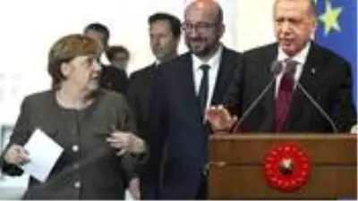 Son Dakika! Cumhurbaşkanı Erdoğan'ın katıldığı üçlü Doğu Akdeniz zirvesinden Yunanistan mesajı çıktı Son Dakika! Cumhurbaşkanı Erdoğan'ın katıldığı üçlü Doğu Akdeniz zirvesinden Yunanistan mesajı çıktı