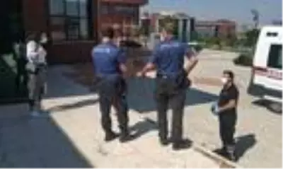 Tavşanını hastaneye götüren hemşirenin temaslı olduğu ortaya çıktı Tavşanını hastaneye götüren hemşirenin temaslı olduğu ortaya çıktı