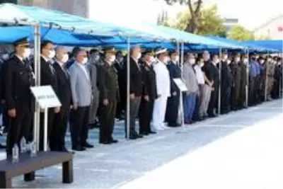 Son dakika haberleri! Trafik kazasında şehit düşen polis gözyaşları arasında uğurlandı Son dakika haberleri! Trafik kazasında şehit düşen polis gözyaşları arasında uğurlandı