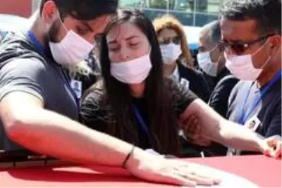 Son dakika haberleri! Trafik kazasında şehit düşen polis gözyaşları arasında uğurlandı Son dakika haberleri! Trafik kazasında şehit düşen polis gözyaşları arasında uğurlandı