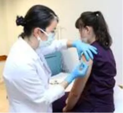 Türkiye'de 5 gün önce yapılan korona aşısından ilk bulgular geldi: Ciddi yan etki yok Türkiye'de 5 gün önce yapılan korona aşısından ilk bulgular geldi: Ciddi yan etki yok