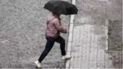 8 kentte gök gürültülü sağanak yağış görülecek 8 kentte gök gürültülü sağanak yağış görülecek