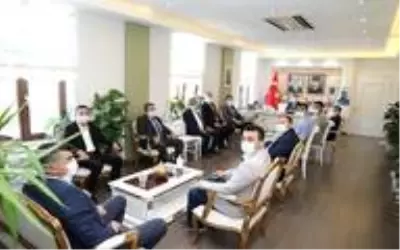 AK Partili başkanlardan Vali Aktaş'a ziyaret AK Partili başkanlardan Vali Aktaş'a ziyaret