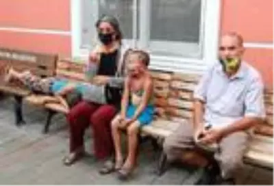Alacaklısının çocuklarını kaçırıp pencereye kelepçeledi! Yetmedi, yolladığı fotoğraflarla babayı tehdit etti Alacaklısının çocuklarını kaçırıp pencereye kelepçeledi! Yetmedi, yolladığı fotoğraflarla babayı tehdit etti