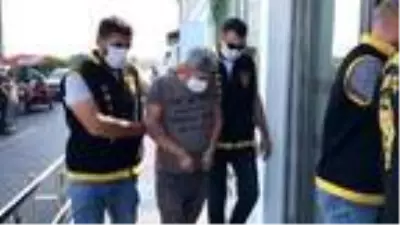 Alacaklısının çocuklarını kaçırıp pencereye kelepçeledi! Yetmedi, yolladığı fotoğraflarla babayı tehdit etti Alacaklısının çocuklarını kaçırıp pencereye kelepçeledi! Yetmedi, yolladığı fotoğraflarla babayı tehdit etti
