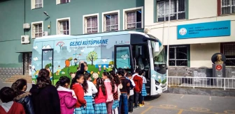 Anadolu Isuzu Aracı Gezici Kütüphane projesi ile okulları ziyaret ediyor