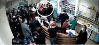 Ankara'daki sağlık çalışanlarına saldırı girişiminin fotoğraf kareleri ortaya çıktı Ankara'daki sağlık çalışanlarına saldırı girişiminin fotoğraf kareleri ortaya çıktı