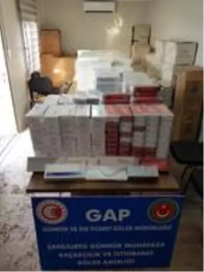 Arpa yüklü kamyonda 37 bin 500 paket kaçak sigara bulundu Arpa yüklü kamyonda 37 bin 500 paket kaçak sigara bulundu