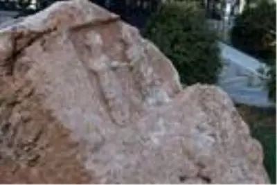 Ayrılık figürüne 16 ayda 15 bin ziyaretçi Ayrılık figürüne 16 ayda 15 bin ziyaretçi