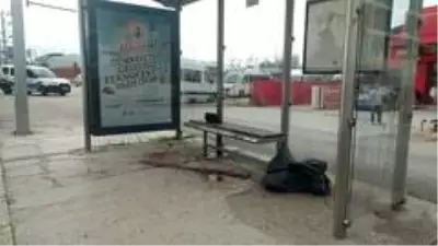 Bursa'da maske yüzünden tartıştığı yolcuyu bıçaklayan şoför tutuklandı Bursa'da maske yüzünden tartıştığı yolcuyu bıçaklayan şoför tutuklandı