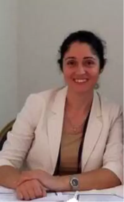 Dr. Çelik: Eşyalarla kirlenen maske, hastalık bulaştırabiliyor Dr. Çelik: Eşyalarla kirlenen maske, hastalık bulaştırabiliyor