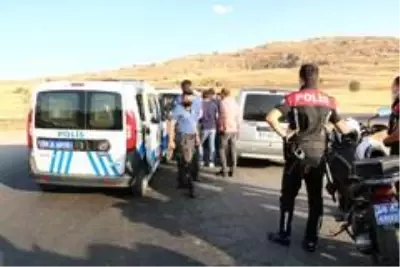 Emekli vatandaşın ev parasını çalan hırsızlar, Sivas'ta yakalandı Emekli vatandaşın ev parasını çalan hırsızlar, Sivas'ta yakalandı