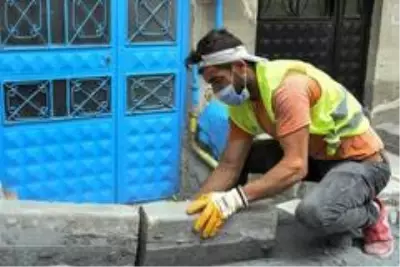 Esenyurt'ta cadde ve sokaklar yenileniyor Esenyurt'ta cadde ve sokaklar yenileniyor