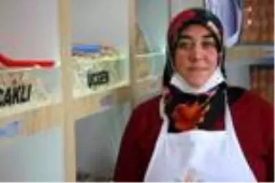 Evlilik yüzüklerini satıp sermaye yaptıkları iş yerinde şimdi 11 kişi çalışıyor Evlilik yüzüklerini satıp sermaye yaptıkları iş yerinde şimdi 11 kişi çalışıyor