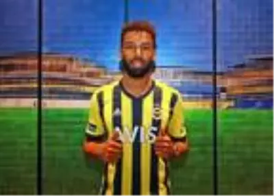 Fenerbahçe, Nazım Sangare ile 4 yıllık sözleşme imzaladı Fenerbahçe, Nazım Sangare ile 4 yıllık sözleşme imzaladı