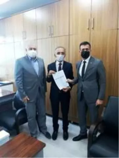 İl Başkanlığı'na seçilen Cahit Çıkmaz mazbatasını aldı İl Başkanlığı'na seçilen Cahit Çıkmaz mazbatasını aldı