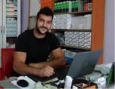 Siyah attan dünyaya gelen beyaz tay, görenleri şaşırtıyor Siyah attan dünyaya gelen beyaz tay, görenleri şaşırtıyor