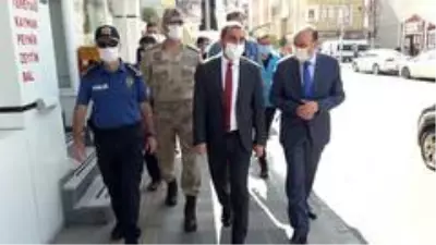 Vali Öksüz'den Covid-19 denetimi Vali Öksüz'den Covid-19 denetimi