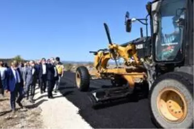Köy yolları asfalta kavuştu Köy yolları asfalta kavuştu