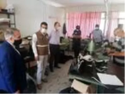 Kula'da koronavirüs denetimleri sıklaştırıldı Kula'da koronavirüs denetimleri sıklaştırıldı