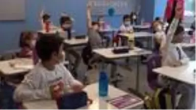 Minik öğrencilere koronavirüs tedbirli ?paylaşmama? eğitimi Minik öğrencilere koronavirüs tedbirli ?paylaşmama? eğitimi