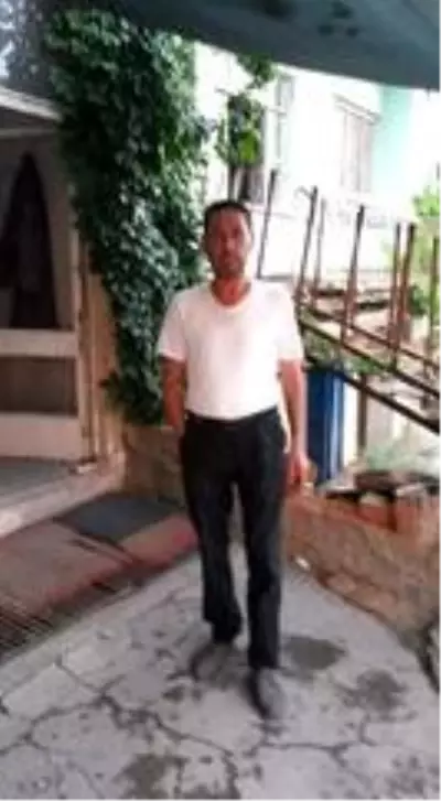 Piknik yaparken serinlemek isteyen vatandaş boğulmaktan son anda kurtuldu Piknik yaparken serinlemek isteyen vatandaş boğulmaktan son anda kurtuldu