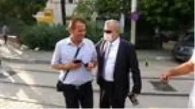 Polisin ceza yazıp, maske verdiği kişi, 5 dakika sonra yine maskesiz yakalandı Polisin ceza yazıp, maske verdiği kişi, 5 dakika sonra yine maskesiz yakalandı