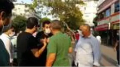 Polisin ceza yazıp maske verdiği kişi, 5 dakika sonra yine maskesiz yakalandı Polisin ceza yazıp maske verdiği kişi, 5 dakika sonra yine maskesiz yakalandı