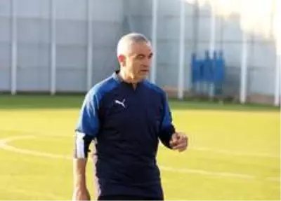 Rıza Çalımbay: 'Hiçbir takım hazır değil' Rıza Çalımbay: 'Hiçbir takım hazır değil'