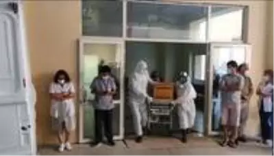 Şehri ebe, tedavi gördüğü hastanede koronavirüse yenik düştü Şehri ebe, tedavi gördüğü hastanede koronavirüse yenik düştü