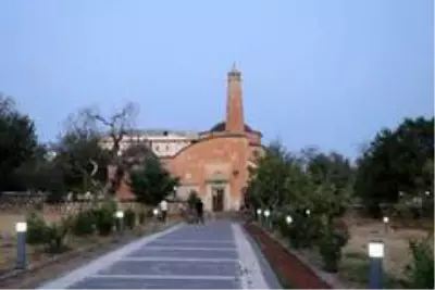 Siirt'te 'Işık hadisesi'ni izlemek için vatandaşlar bir araya geldiler Siirt'te 'Işık hadisesi'ni izlemek için vatandaşlar bir araya geldiler