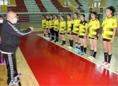 Sivas Belediyespor, Süper Lig'de şehri en iyi şekilde temsil etmek istiyor- Sivas Belediyespor... Sivas Belediyespor, Süper Lig'de şehri en iyi şekilde temsil etmek istiyor- Sivas Belediyespor...