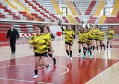 Sivas Belediyespor, Süper Lig'de şehri en iyi şekilde temsil etmek istiyor- Sivas Belediyespor... Sivas Belediyespor, Süper Lig'de şehri en iyi şekilde temsil etmek istiyor- Sivas Belediyespor...